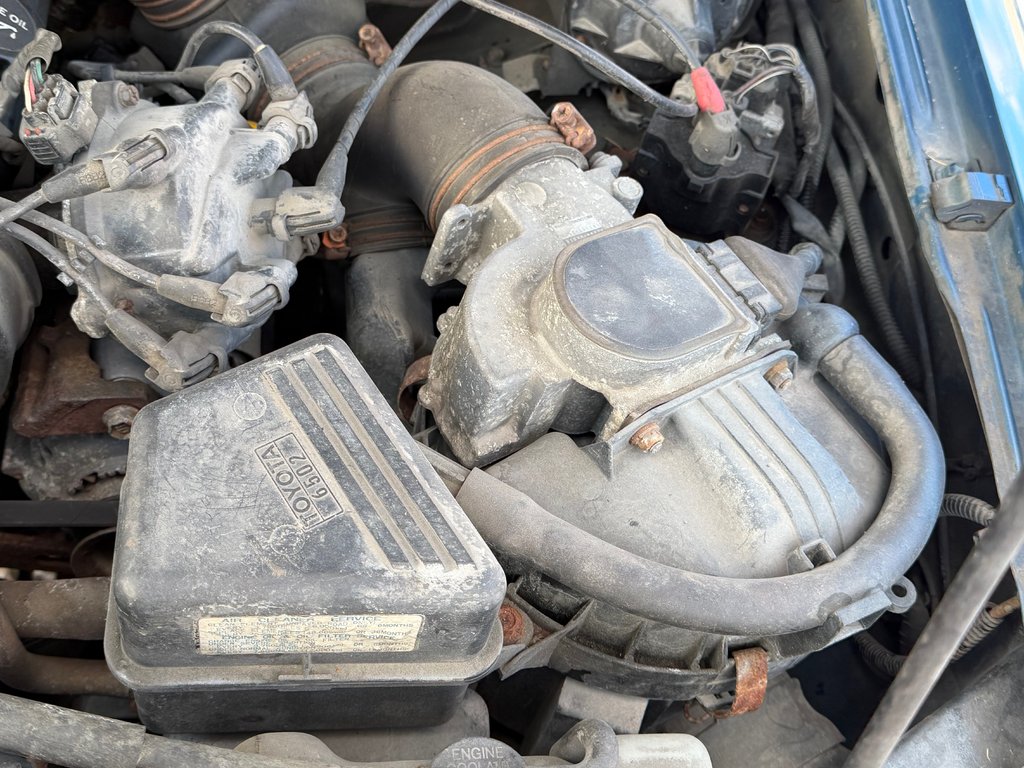 Toyota 4WD Pickups Un * RARE SURVIVOR * V6 MANUELLE 4X4 / 1992 à Thetford Mines, Québec - 42 - w1024h768px