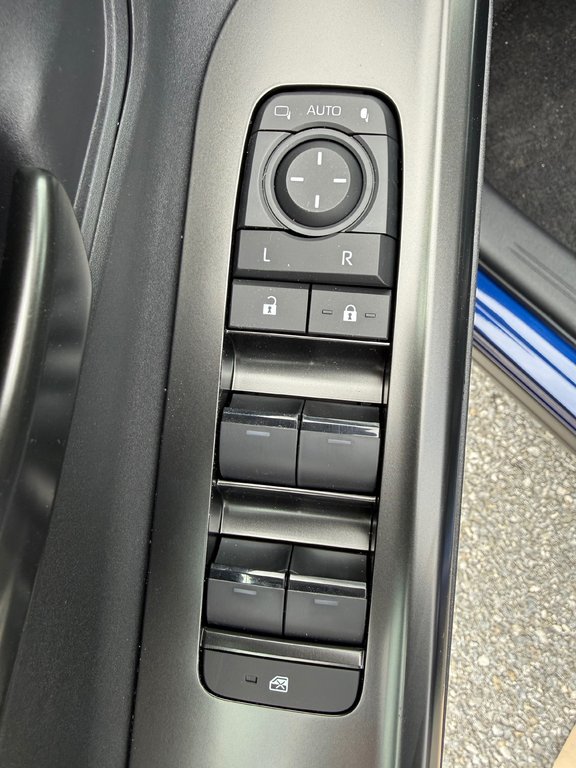 2026 Toyota bZ Woodland in Thetford Mines, Quebec - 20 - w1024h768px
