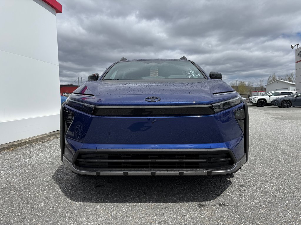 2026 Toyota bZ Woodland in Thetford Mines, Quebec - 2 - w1024h768px