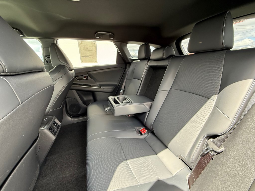 2026 Toyota bZ Woodland in Thetford Mines, Quebec - 40 - w1024h768px