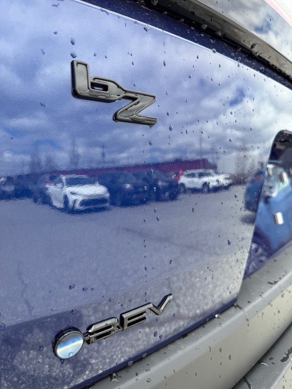 2026 Toyota bZ Woodland in Thetford Mines, Quebec - 15 - w1024h768px