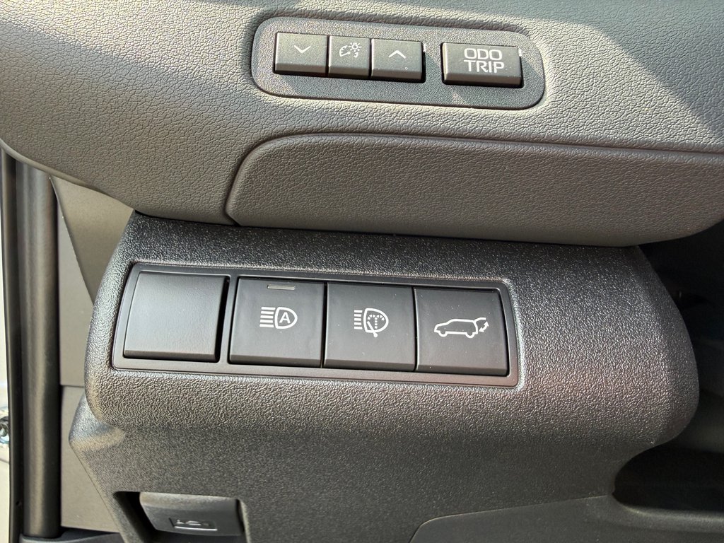 2026 Toyota bZ Woodland in Thetford Mines, Quebec - 25 - w1024h768px