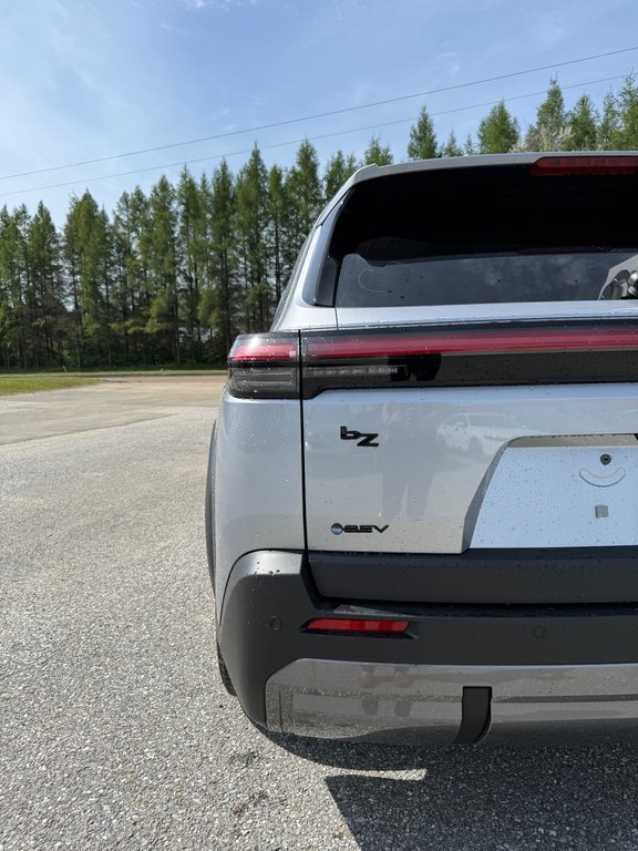 2026 Toyota bZ Woodland in Thetford Mines, Quebec - 15 - w1024h768px