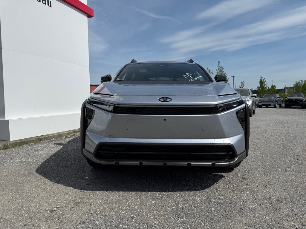 2026 Toyota bZ Woodland in Thetford Mines, Quebec - 4 - w1024h768px