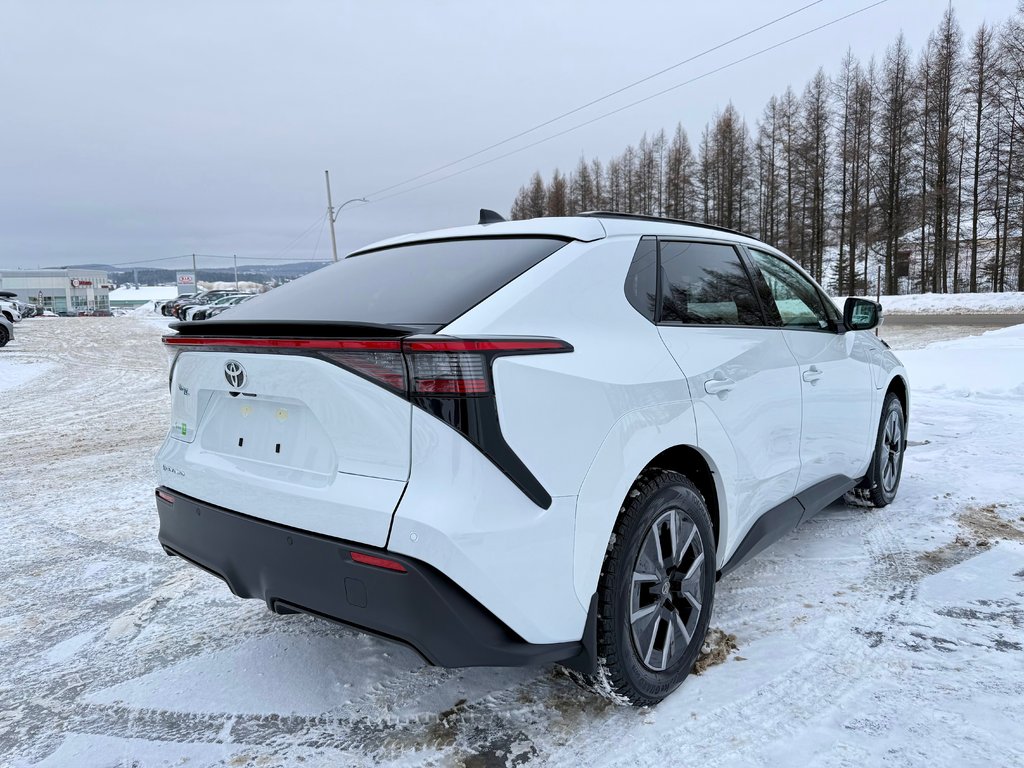 Toyota bZ XLE AWD / DEMO 2026 à Thetford Mines, Québec - 5 - w1024h768px