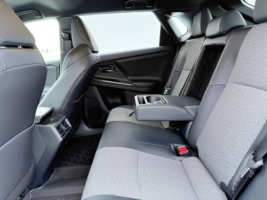 Toyota bZ XLE AWD / DEMO 2026 à Thetford Mines, Québec - 36 - w1024h768px