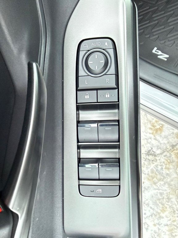 Toyota bZ XLE AWD / DEMO 2026 à Thetford Mines, Québec - 18 - w1024h768px