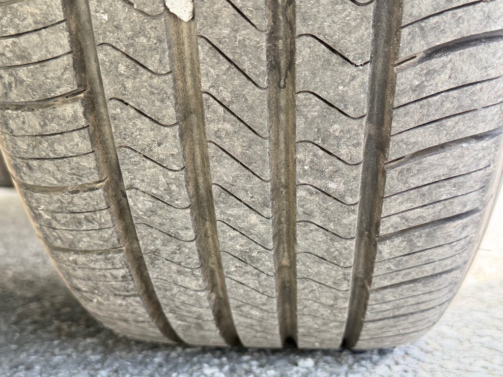 2023 Toyota bZ4X XLE AWD / TOIT PANO / PEA 19-09-28=100KM / in Thetford Mines, Quebec - 15 - w1024h768px