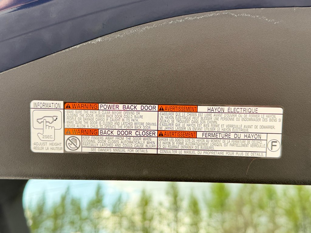 2023 Toyota bZ4X XLE AWD / TOIT PANO / PEA 19-09-28=100KM / in Thetford Mines, Quebec - 56 - w1024h768px
