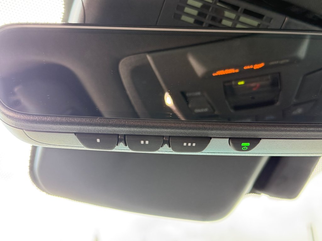 2023 Toyota bZ4X XLE AWD / TOIT PANO / PEA 19-09-28=100KM / in Thetford Mines, Quebec - 46 - w1024h768px
