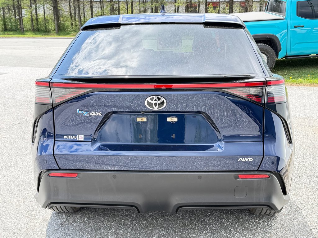 2023 Toyota bZ4X XLE AWD / TOIT PANO / PEA 19-09-28=100KM / in Thetford Mines, Quebec - 6 - w1024h768px