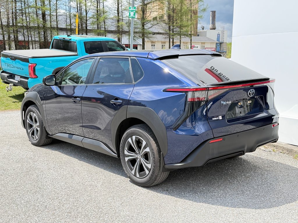 2023 Toyota bZ4X XLE AWD / TOIT PANO / PEA 19-09-28=100KM / in Thetford Mines, Quebec - 7 - w1024h768px