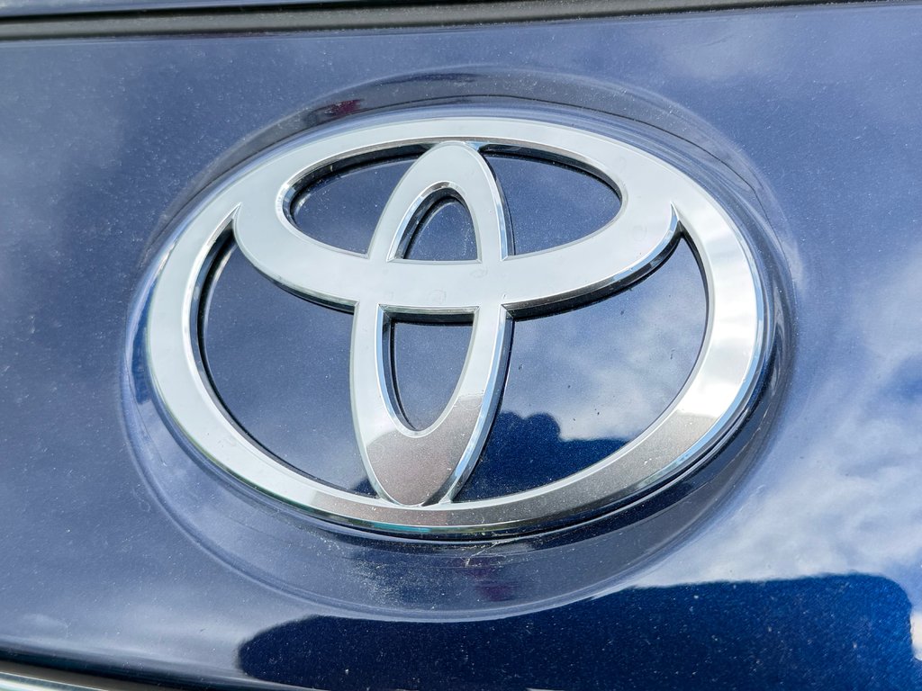 2023 Toyota bZ4X XLE AWD / TOIT PANO / PEA 19-09-28=100KM / in Thetford Mines, Quebec - 11 - w1024h768px