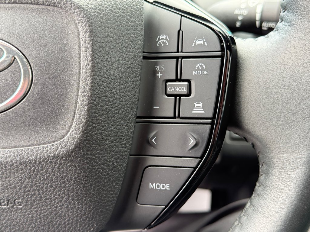 2023 Toyota bZ4X XLE AWD / TOIT PANO / PEA 19-09-28=100KM / in Thetford Mines, Quebec - 33 - w1024h768px