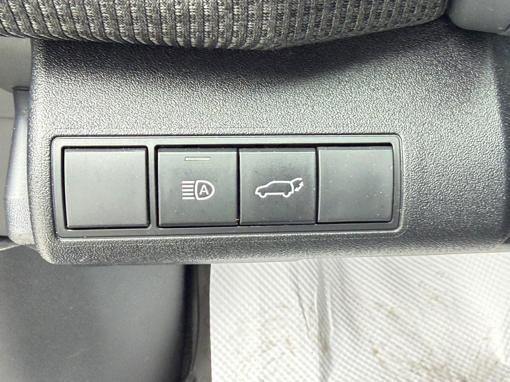 2023 Toyota bZ4X XLE AWD / TOIT PANO / PEA 19-09-28=100KM / in Thetford Mines, Quebec - 30 - w1024h768px