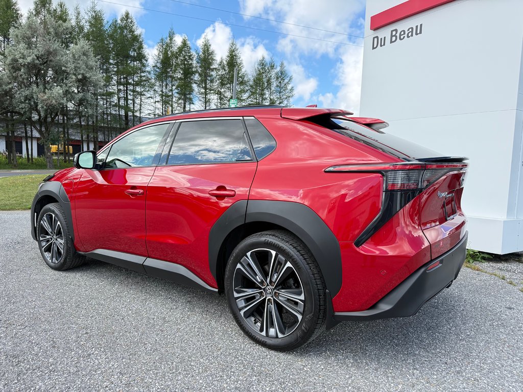 2023 Toyota bZ4X XLE AWD / MAGS / TOIT PANORAMIQUE in Thetford Mines, Quebec - 7 - w1024h768px