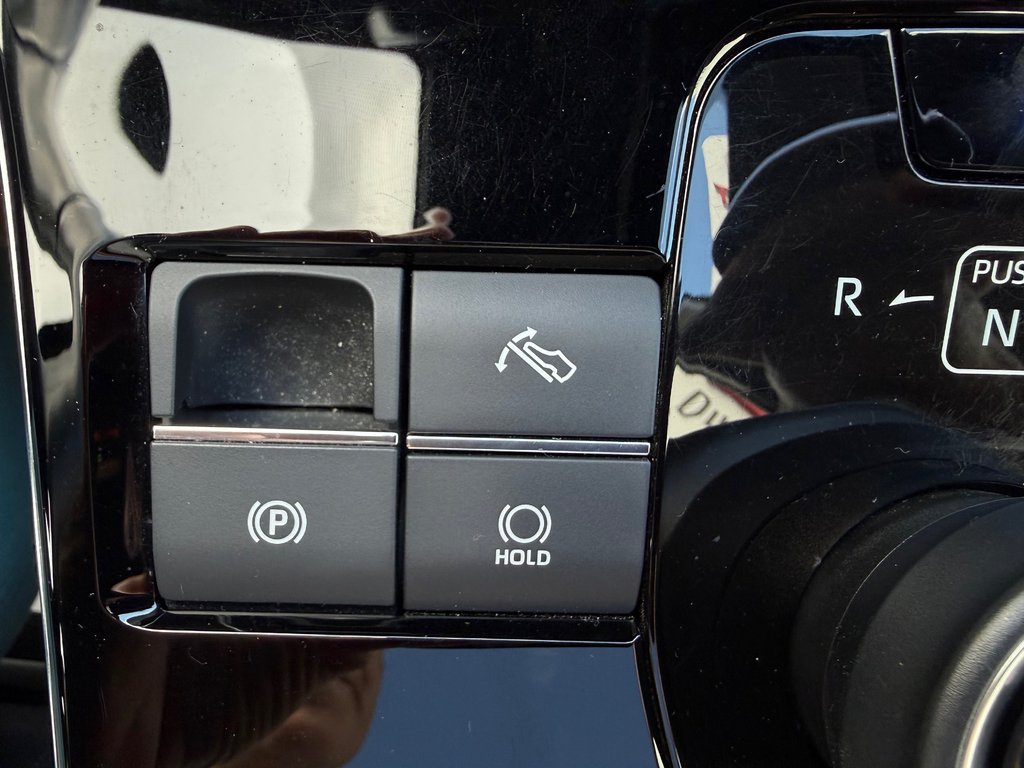 2023 Toyota bZ4X XLE AWD / MAGS / TOIT PANORAMIQUE in Thetford Mines, Quebec - 31 - w1024h768px