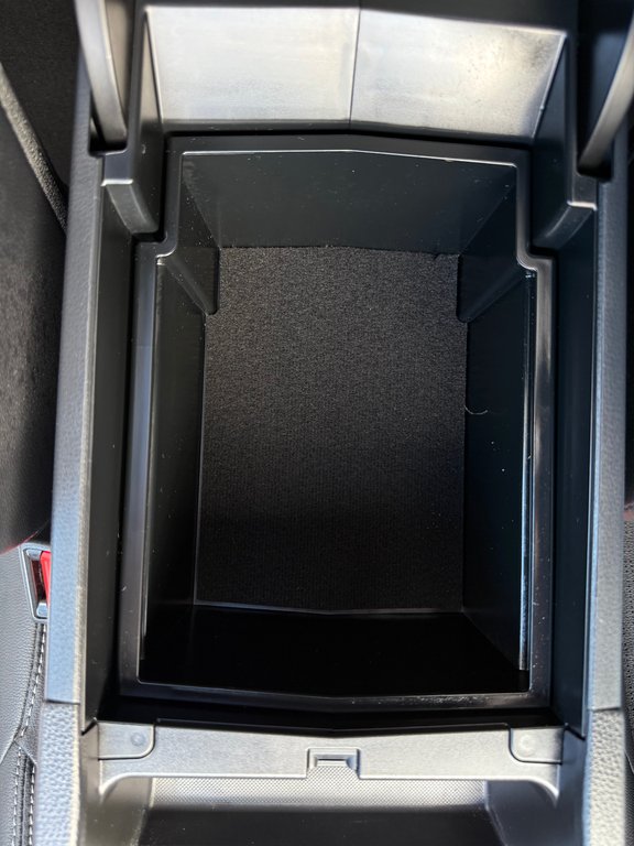 2023 Toyota bZ4X XLE AWD / MAGS / TOIT PANORAMIQUE in Thetford Mines, Quebec - 34 - w1024h768px