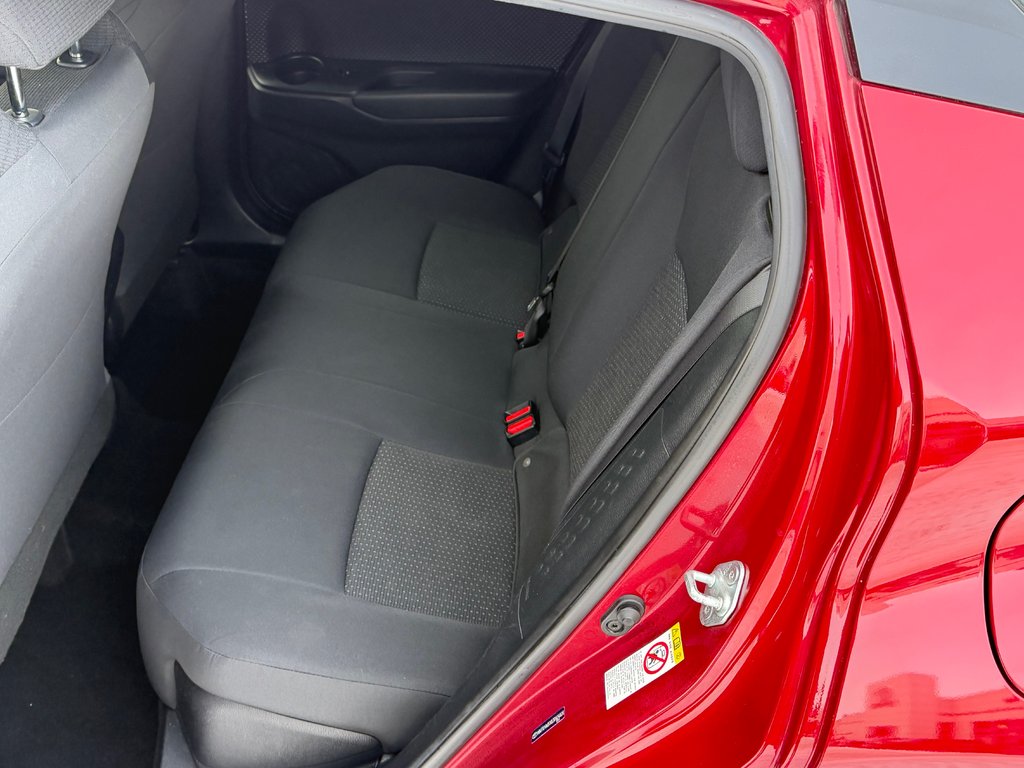 2018 Toyota C-HR XLE / TOIT BLANC HYPER RARE / TRÈS BAS KILOS / in Thetford Mines, Quebec - 52 - w1024h768px