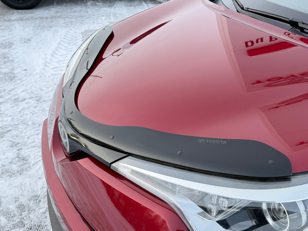 2018 Toyota C-HR XLE / TOIT BLANC HYPER RARE / TRÈS BAS KILOS / in Thetford Mines, Quebec - 13 - w1024h768px