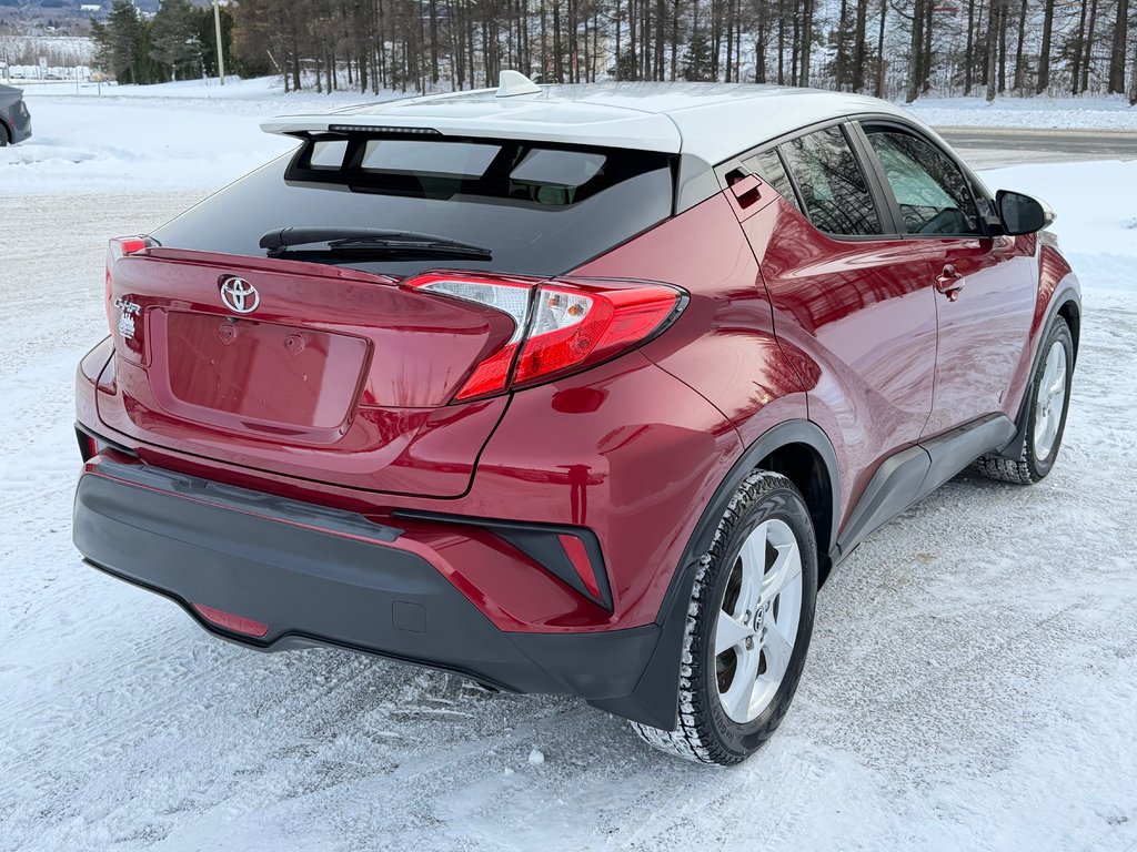 2018 Toyota C-HR XLE / TOIT BLANC HYPER RARE / TRÈS BAS KILOS / in Thetford Mines, Quebec - 4 - w1024h768px
