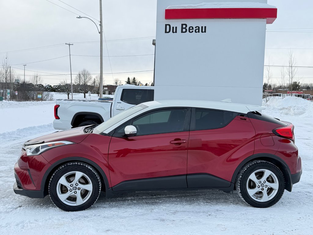 2018 Toyota C-HR XLE / TOIT BLANC HYPER RARE / TRÈS BAS KILOS / in Thetford Mines, Quebec - 7 - w1024h768px