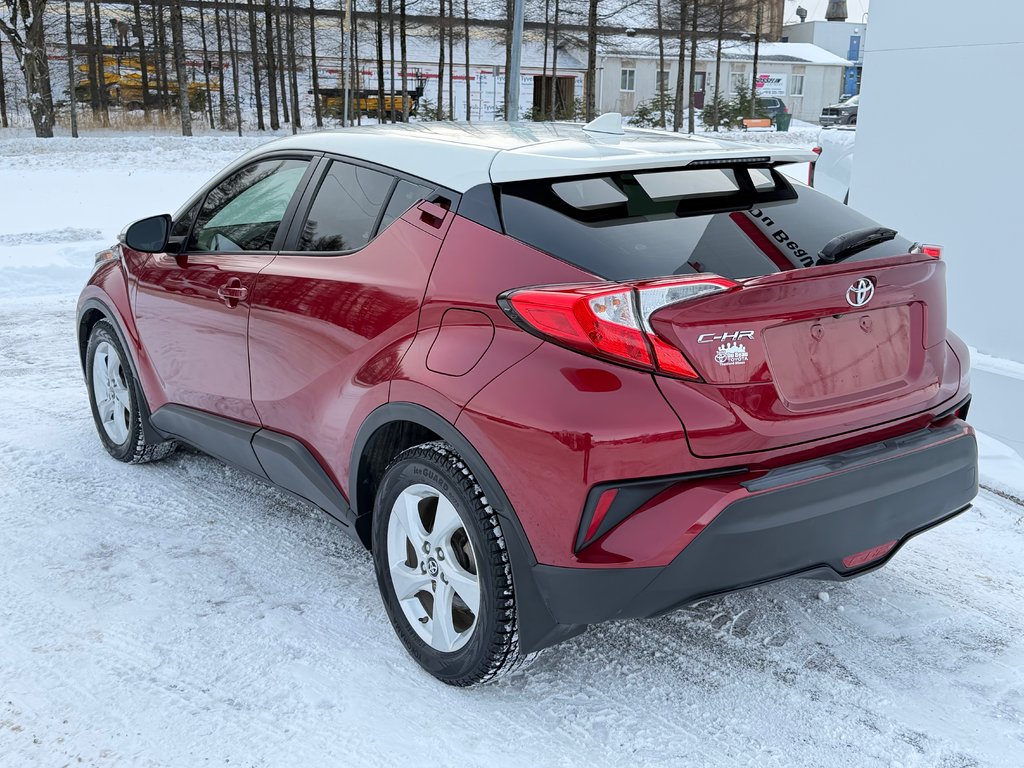 2018 Toyota C-HR XLE / TOIT BLANC HYPER RARE / TRÈS BAS KILOS / in Thetford Mines, Quebec - 6 - w1024h768px