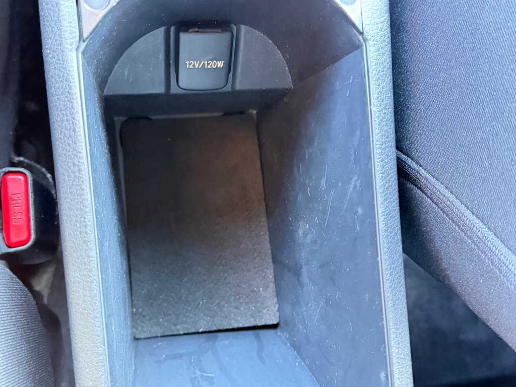 Toyota C-HR XLE / BAS KILOS / TRÈS ÉCONOMIQUE / 2019 à Thetford Mines, Québec - 40 - w1024h768px