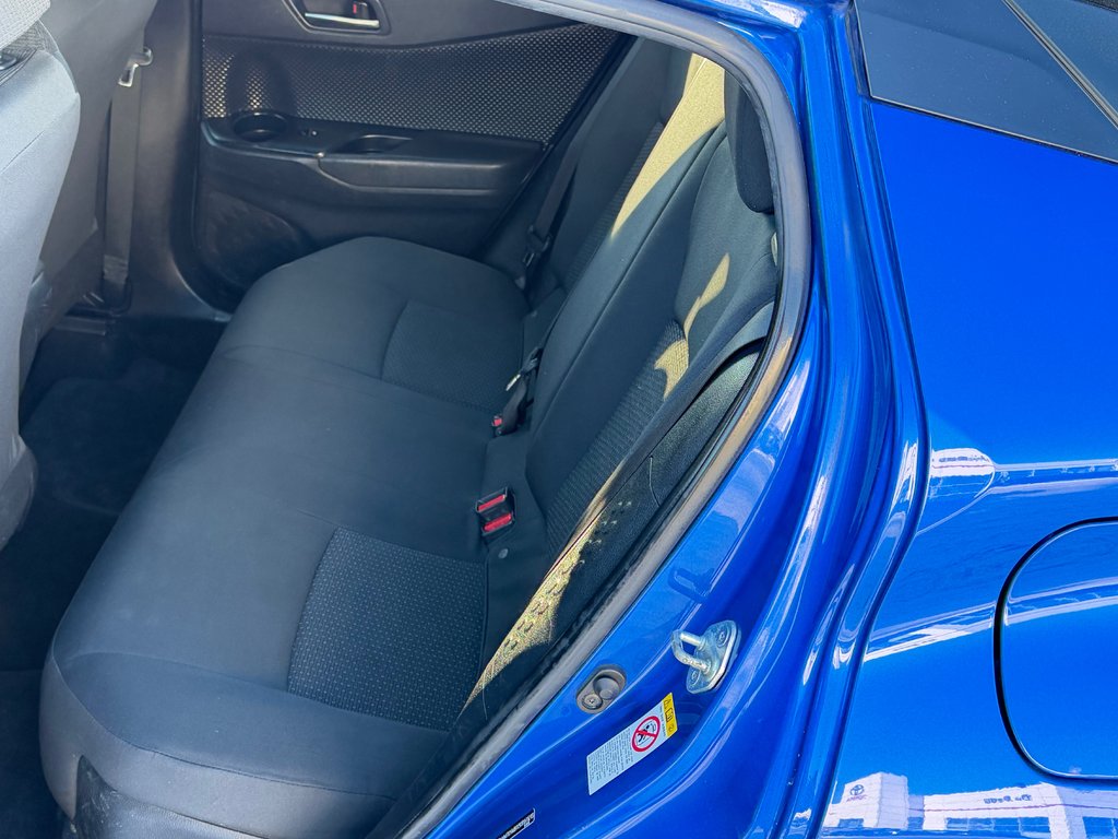 Toyota C-HR XLE / BAS KILOS / TRÈS ÉCONOMIQUE / 2019 à Thetford Mines, Québec - 44 - w1024h768px