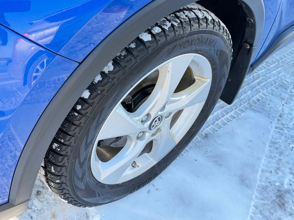 Toyota C-HR XLE / BAS KILOS / TRÈS ÉCONOMIQUE / 2019 à Thetford Mines, Québec - 12 - w1024h768px