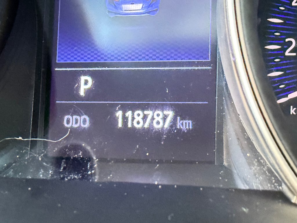 Toyota C-HR XLE / BAS KILOS / TRÈS ÉCONOMIQUE / 2019 à Thetford Mines, Québec - 30 - w1024h768px