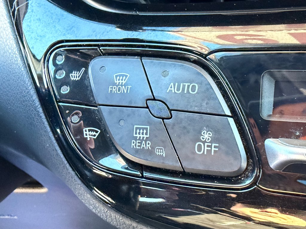 Toyota C-HR XLE / BAS KILOS / TRÈS ÉCONOMIQUE / 2019 à Thetford Mines, Québec - 33 - w1024h768px