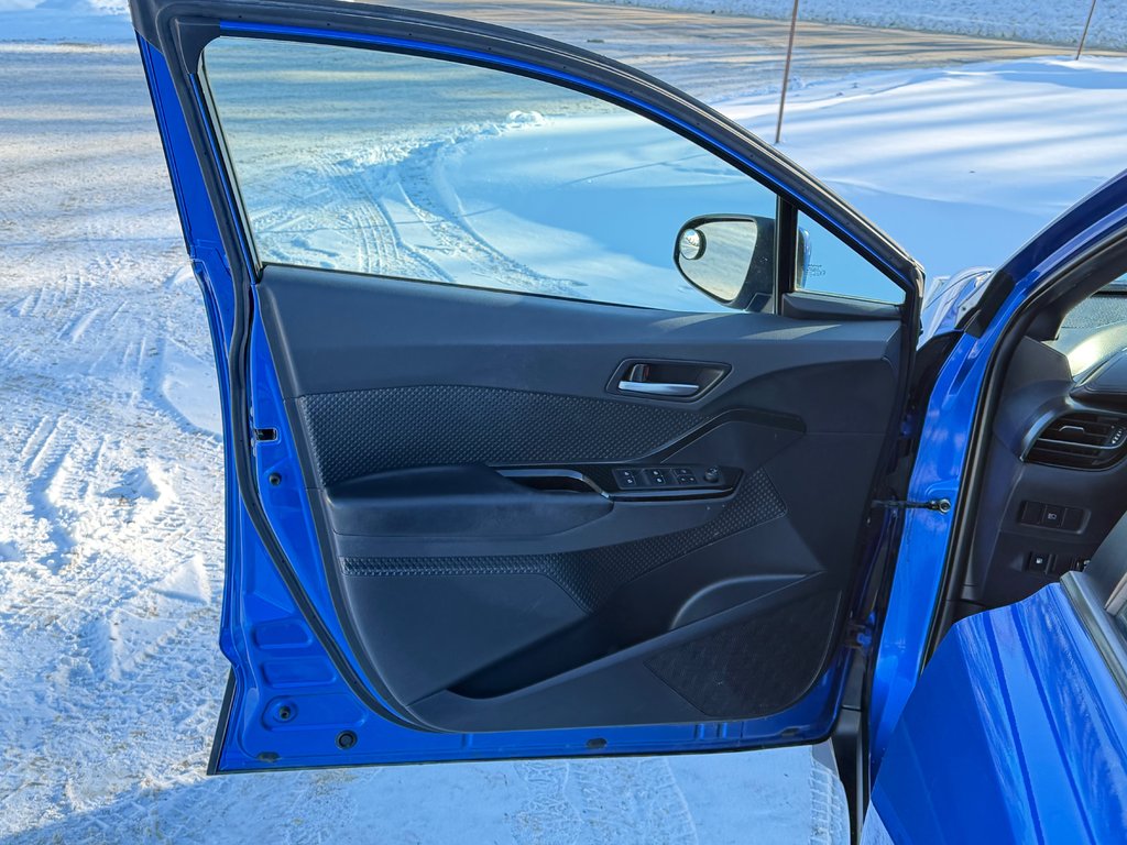 Toyota C-HR XLE / BAS KILOS / TRÈS ÉCONOMIQUE / 2019 à Thetford Mines, Québec - 19 - w1024h768px