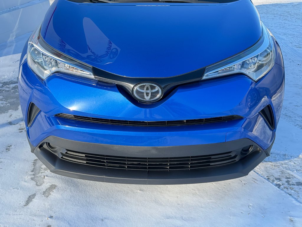 Toyota C-HR XLE / BAS KILOS / TRÈS ÉCONOMIQUE / 2019 à Thetford Mines, Québec - 11 - w1024h768px