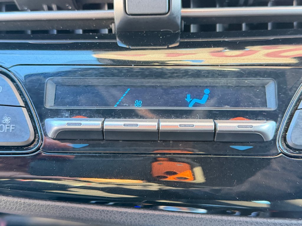 Toyota C-HR XLE / BAS KILOS / TRÈS ÉCONOMIQUE / 2019 à Thetford Mines, Québec - 34 - w1024h768px