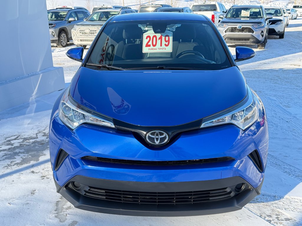 Toyota C-HR XLE / BAS KILOS / TRÈS ÉCONOMIQUE / 2019 à Thetford Mines, Québec - 2 - w1024h768px