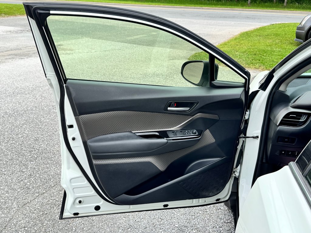 Toyota C-HR LIMITED / LA TOTALE !!! CUIR / A QUI LA CHANCE ? / 2021 à Thetford Mines, Québec - 23 - w1024h768px