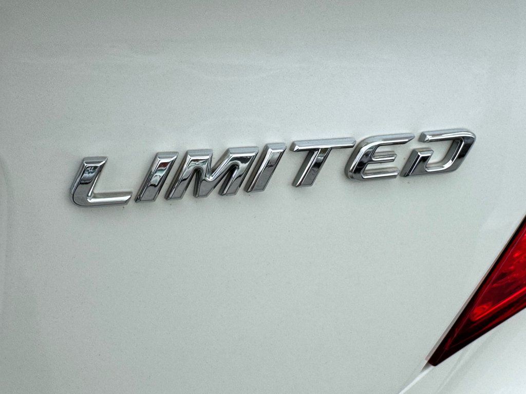 Toyota C-HR LIMITED / LA TOTALE !!! CUIR / A QUI LA CHANCE ? / 2021 à Thetford Mines, Québec - 21 - w1024h768px