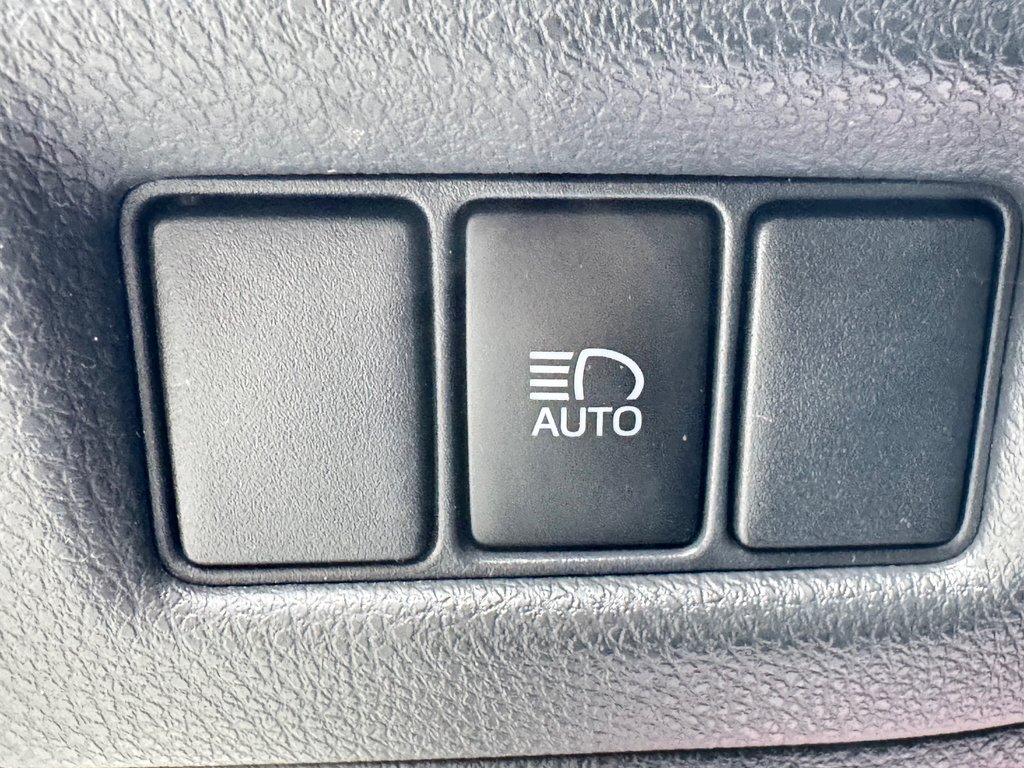 Toyota C-HR LIMITED / LA TOTALE !!! CUIR / A QUI LA CHANCE ? / 2021 à Thetford Mines, Québec - 29 - w1024h768px