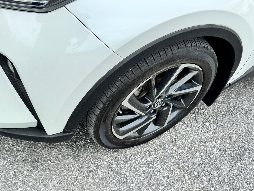 Toyota C-HR LIMITED / LA TOTALE !!! CUIR / A QUI LA CHANCE ? / 2021 à Thetford Mines, Québec - 14 - w1024h768px