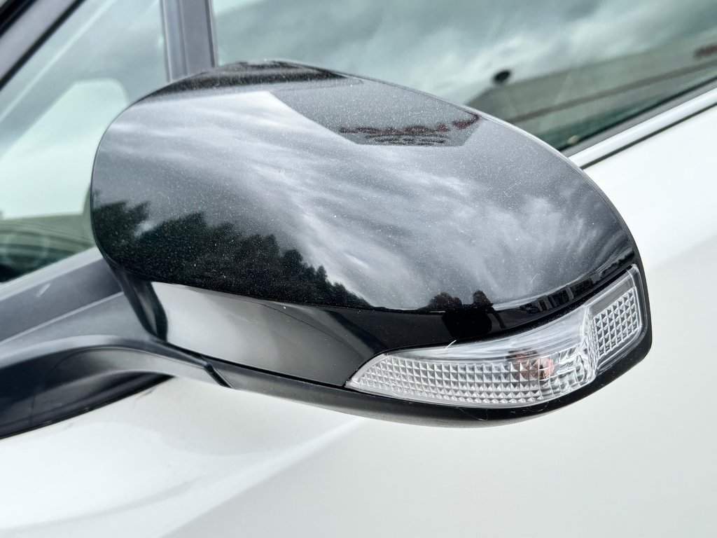 Toyota C-HR LIMITED / LA TOTALE !!! CUIR / A QUI LA CHANCE ? / 2021 à Thetford Mines, Québec - 17 - w1024h768px