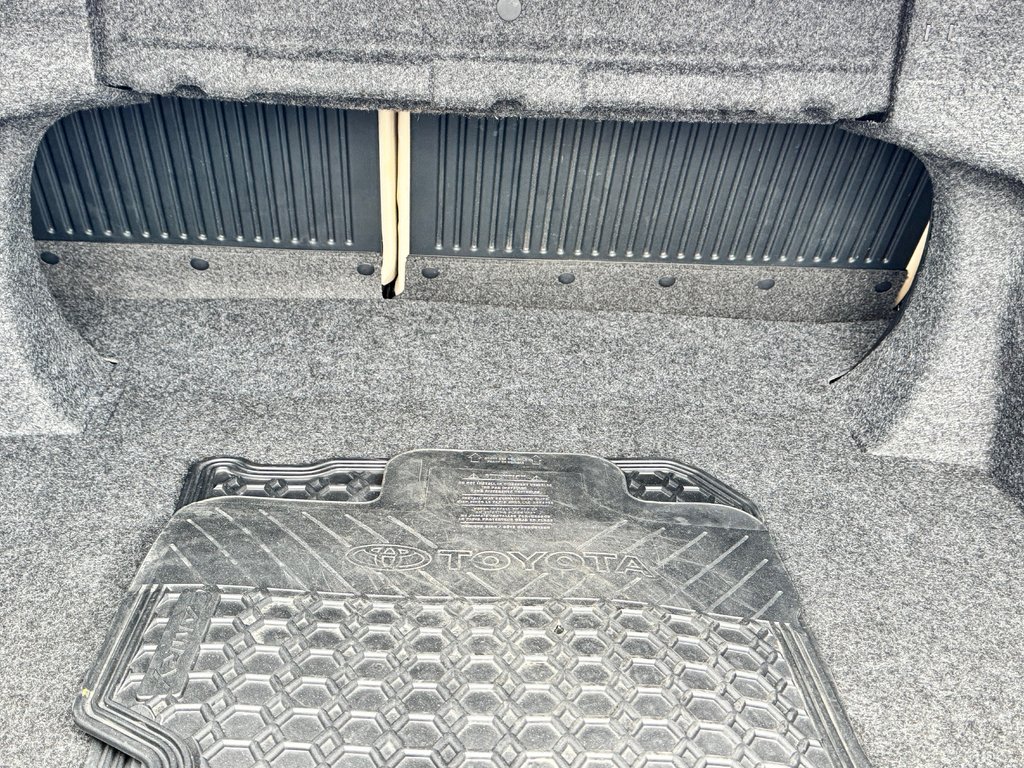 Toyota Camry LE / BEAU COMME UN COEUR / ULTRA FIABLE / 2013 à Thetford Mines, Québec - 62 - w1024h768px