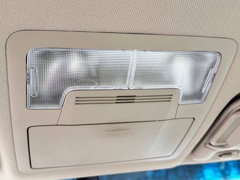 Toyota Camry LE / BEAU COMME UN COEUR / ULTRA FIABLE / 2013 à Thetford Mines, Québec - 53 - w1024h768px