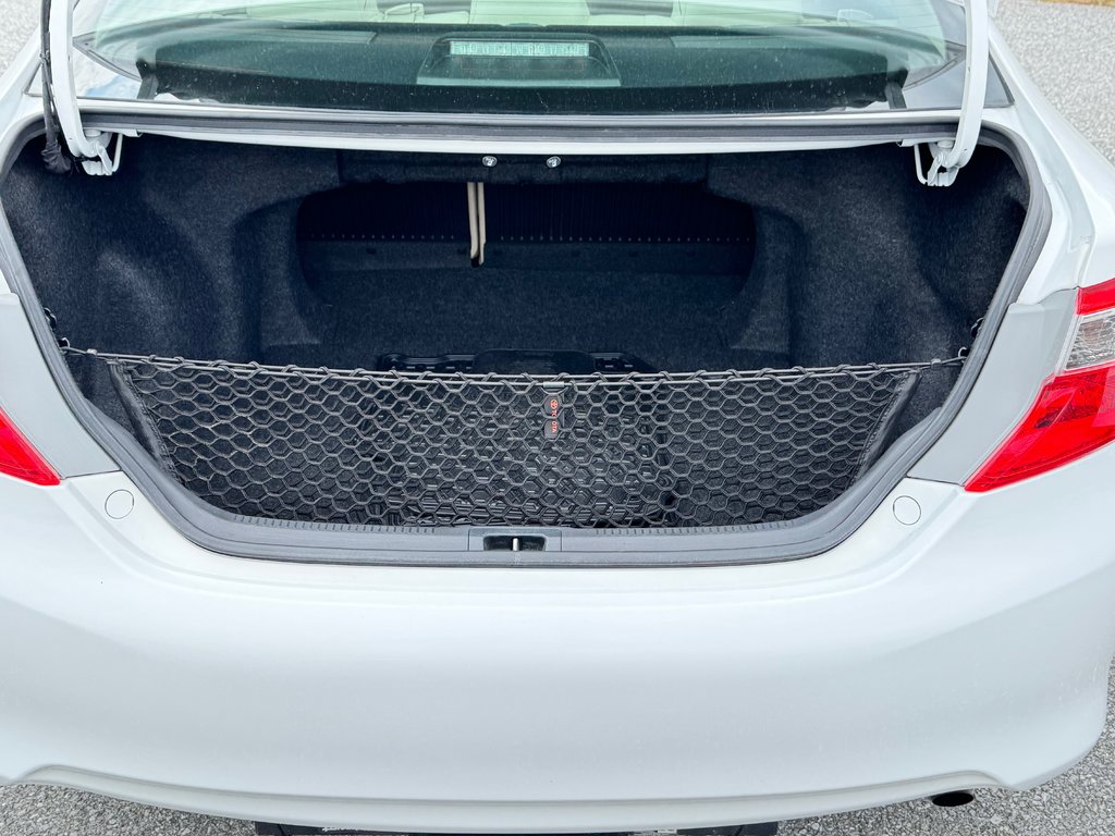Toyota Camry LE / BEAU COMME UN COEUR / ULTRA FIABLE / 2013 à Thetford Mines, Québec - 59 - w1024h768px