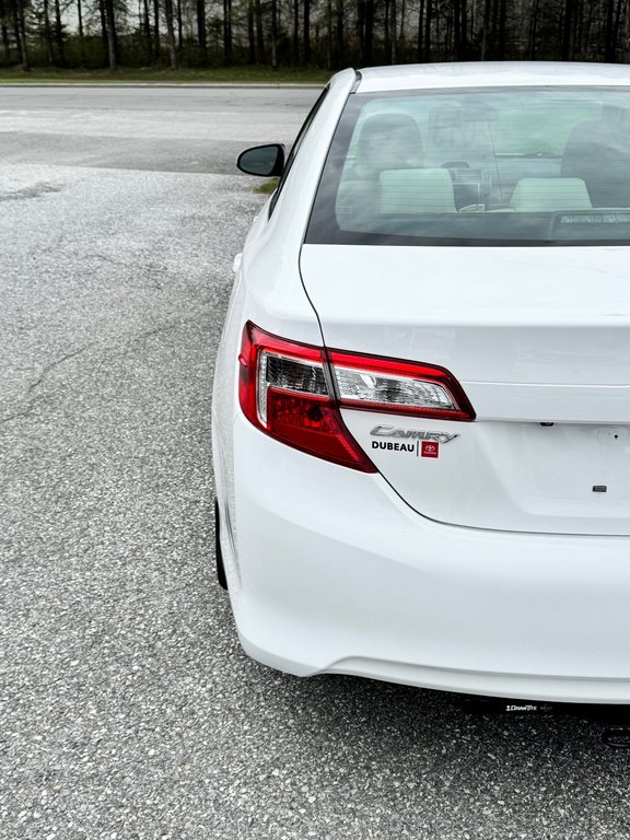 Toyota Camry LE / BEAU COMME UN COEUR / ULTRA FIABLE / 2013 à Thetford Mines, Québec - 18 - w1024h768px