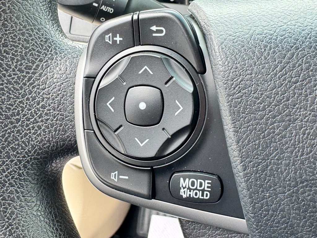 Toyota Camry LE / BEAU COMME UN COEUR / ULTRA FIABLE / 2013 à Thetford Mines, Québec - 34 - w1024h768px