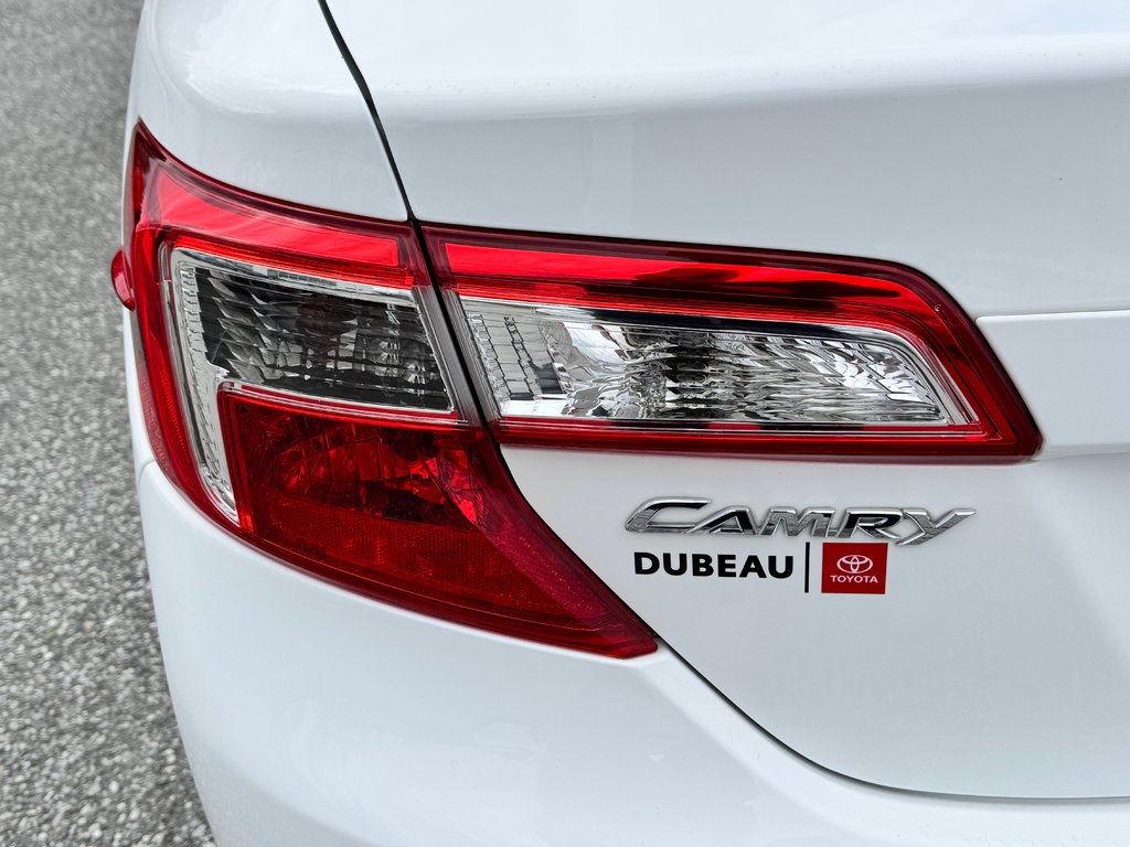 Toyota Camry LE / BEAU COMME UN COEUR / ULTRA FIABLE / 2013 à Thetford Mines, Québec - 19 - w1024h768px