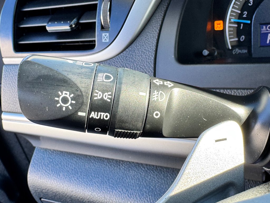 Toyota Camry  2014 à Thetford Mines, Québec - 35 - w1024h768px
