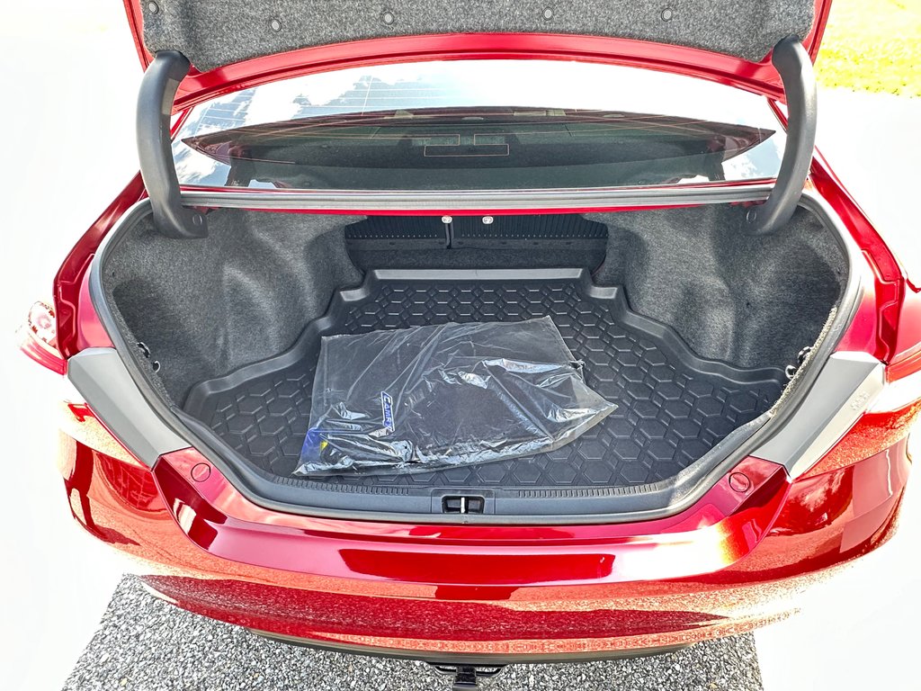 Toyota Camry XSE V6 / HYPER RARE !!! TRÈS BAS KILOS / GO!!! / 2015 à Thetford Mines, Québec - 48 - w1024h768px