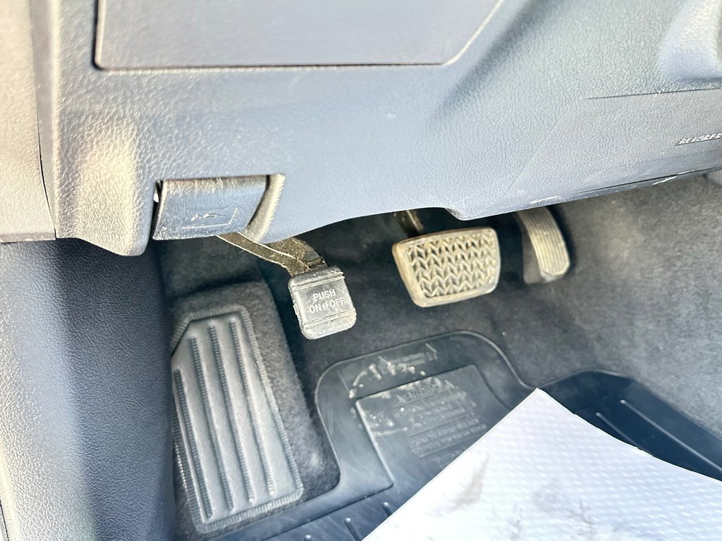 Toyota Camry XSE V6 / HYPER RARE !!! TRÈS BAS KILOS / GO!!! / 2015 à Thetford Mines, Québec - 32 - w1024h768px